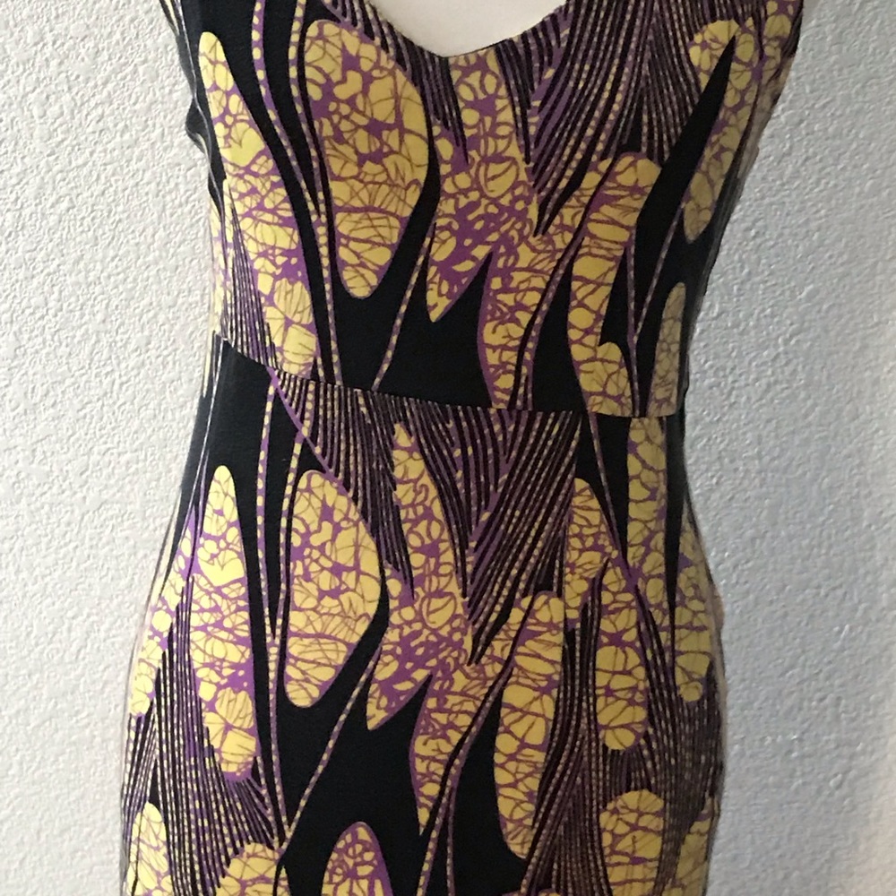 Dress - Picture 4 of 8